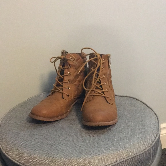 Boots - Picture 1 of 3